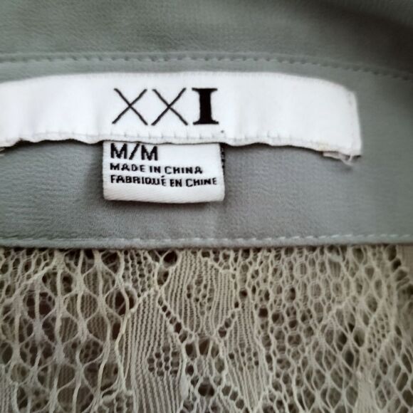 FOREVER 21 SHEER MINT BUTTON DOWN BLOUSE SZ.M EUC - Picture 4 of 5